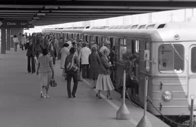 Közlekedés - A metró kispesti végállomásán
