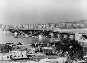 Történelem - Az ideiglenes Boráros téri híd