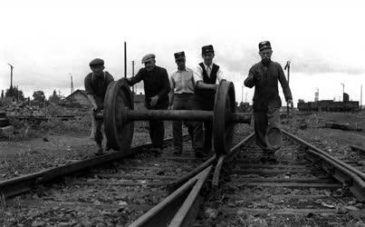Történelem - Gazdaság - A vasút újjáépítése