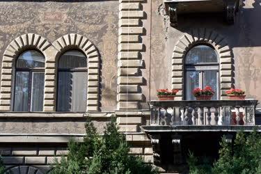 Épület - Budapest - A MÁV nyugdíjintézetének egykori bérháza