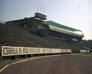 Reklám - Hirdetések a Népstadionban