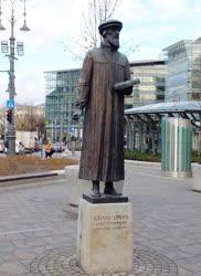 Budapest - Kálvin János-szobor
