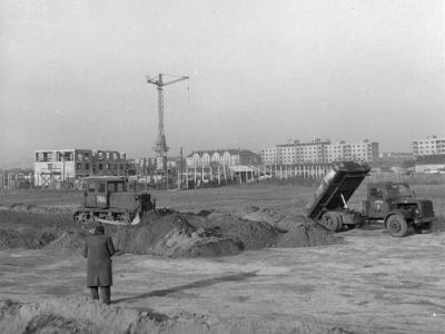 Városkép-életkép - Építőipar - Bontják a Mária Valéria-telepet