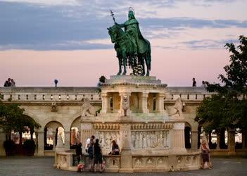 Budapest - Városkép - Köztéri szobor - Szent István