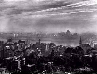Városkép - Ködös Budapest