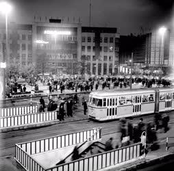 Közlekedés - Az első budapesti aluljáró