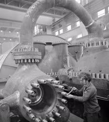 Ipar - Elkészült az óriásturbina a Láng Gépgyárban