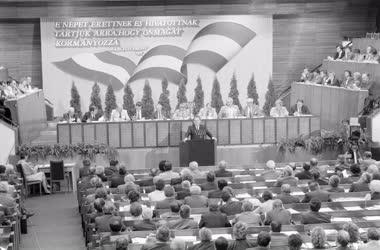Belpolitika - A Hazafias Népfront IX. kongresszusa