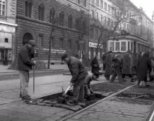 Közlekedés - Évforduló - Hetvenéves a budapesti villamos