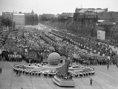 Ünnep - Május elsejei felvonulás Budapesten