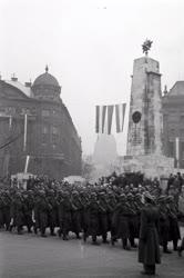 Belpolitika - November 7. ünnepe