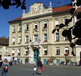 Közigazgatás - Budapest - A III. kerületi Polgármesteri Hivatal 