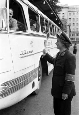 Tömegközlekedés - Az Engels téri buszpályaudvar