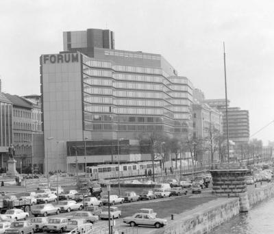 Városkép - Szolgáltatás - A Forum Hotel a Duna-parton