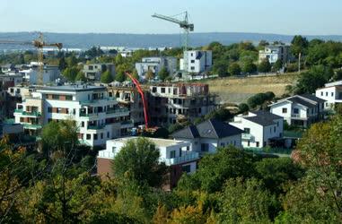 Építőipar - Budapest - Lakásépítési hullám Madárhegyen