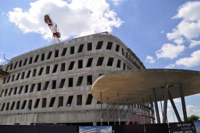 Építőipar - Budapest - Hotel épül a repülőtéren