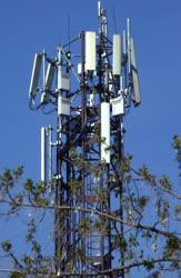 Távközlés - Budapest -  Mobilszolgáltatók antennái