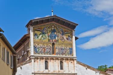 Egyházi épület - Lucca - San Frediano Bazilika aranymozaikja