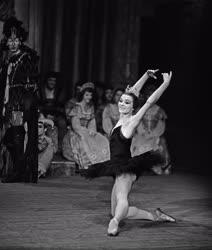 Kultúra - Galina Samtsova szovjet balettművést vendégszereplése