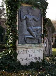 Temető - Babits Mihály és Török Sophie sírja a Nemzeti Sírkertben