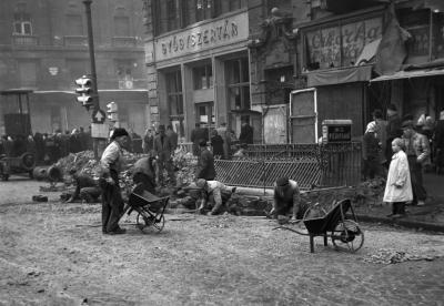 Városkép - Budapest az 1956-os forradalom és szabadságharc után