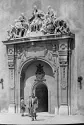 Kultúra - Építészet - A soproni Hűség kapu
