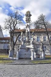 Városkép - Budapest - Szentháromság-szobor Óbudán