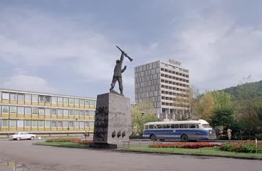 Városkép - A salgótarjáni Fő tér