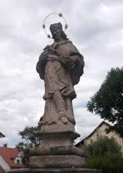 Kultúra - Szob - Nepomuki Szent János szobra