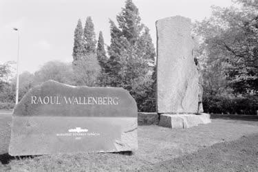 Képzőművészet - Raoul Wallenberg emlékműve