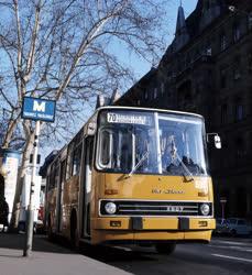 Tömegközlekedés - Ikarus trolibusz