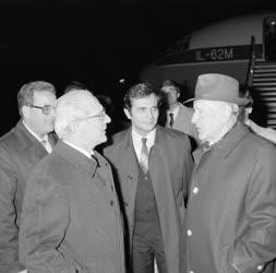 Külkapcsolat - Erich Honecker Budapestre érkezik