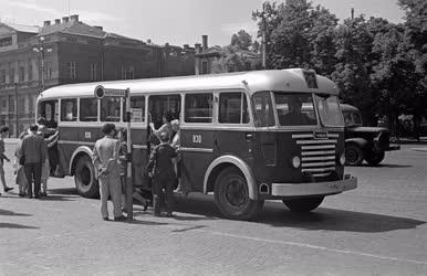 Tömegközlekedés - Jármű - Ikarus 60-as autóbusz