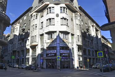 Vársokép - Budapest - Az egykori Árkád Bazár épülete a Dohány utcában