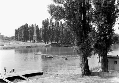 Sport - A Győri Vasas sportolói a Dunán