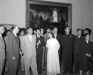 Kulturális kapcsolat - Koreai kormánydelegáció a Szépművészeti Múzeumban