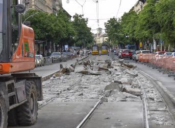 Közlekedés - Budapest - Felújítási munkálatok a 4-es és a 6-os villamos vonalán