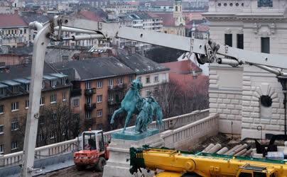 Köztéri szobor - Budapest - A lovát elővezető csikós