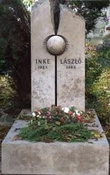 Kegyelet -  Inke László sírja a Farkasréti temetőben