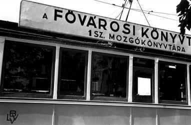 Városkép - Kultúra - Közlekedés - Fővárosi mozgókönyvtár