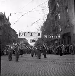 Történelem - Kultúra - Ünnep - Április 4. - MTI