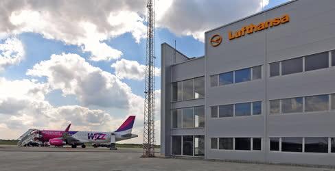 Légi közlekedés - Debrecen - Innovációs és Inkubátor Központ