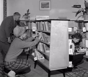 Kultúra - Korszerűsítették a tolcsvai községi könyvtárat