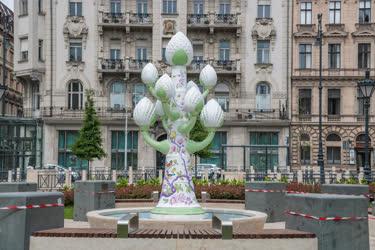 Városkép - Budapest - Élet fája elnevezésű díszkút
