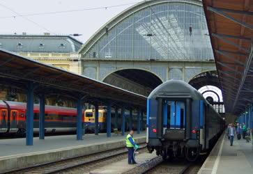 Közlekedés - Budapest - Vasúti személyszállítás