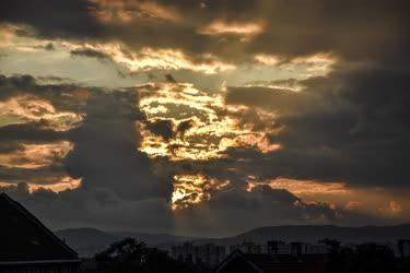 Időjárás - Felhőkép napnyugtakor
