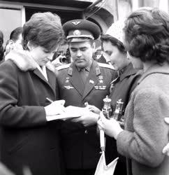 Külkapcsolat - Valentyina Tyereskova szovjet űrhajós Magyarországon