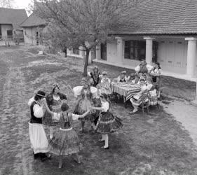 Ünnep - Húsvét Váralján - Tojásfestő verseny