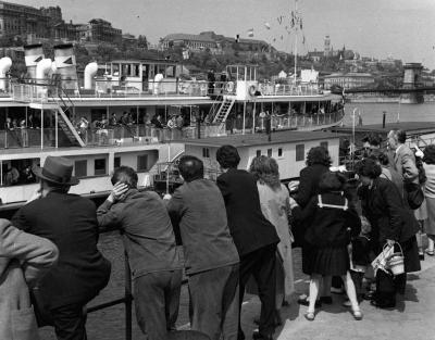 A szerző válogatása - A SZOT Budapest nevű üdülőhajója