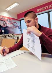 Oktatás - Debrecen - Megkezdődtek a félévi vizsgák